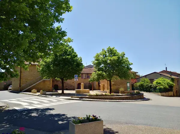 Monte Escalier 69 Monte escalier Belmont-d'Azergues